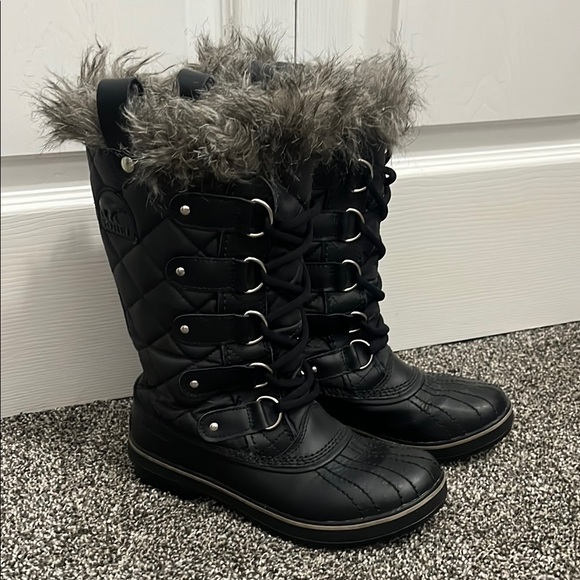 SOREL Tofino Black Winter Boots with Fur Lining and Lace-Up Design, sz 6 - Picture 1 of 7
